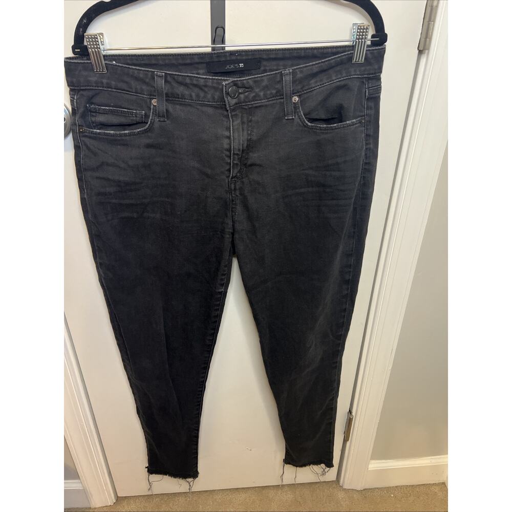 Joe's Jeans Women's Black Skinny Leg‎ With Frayed Edges 31